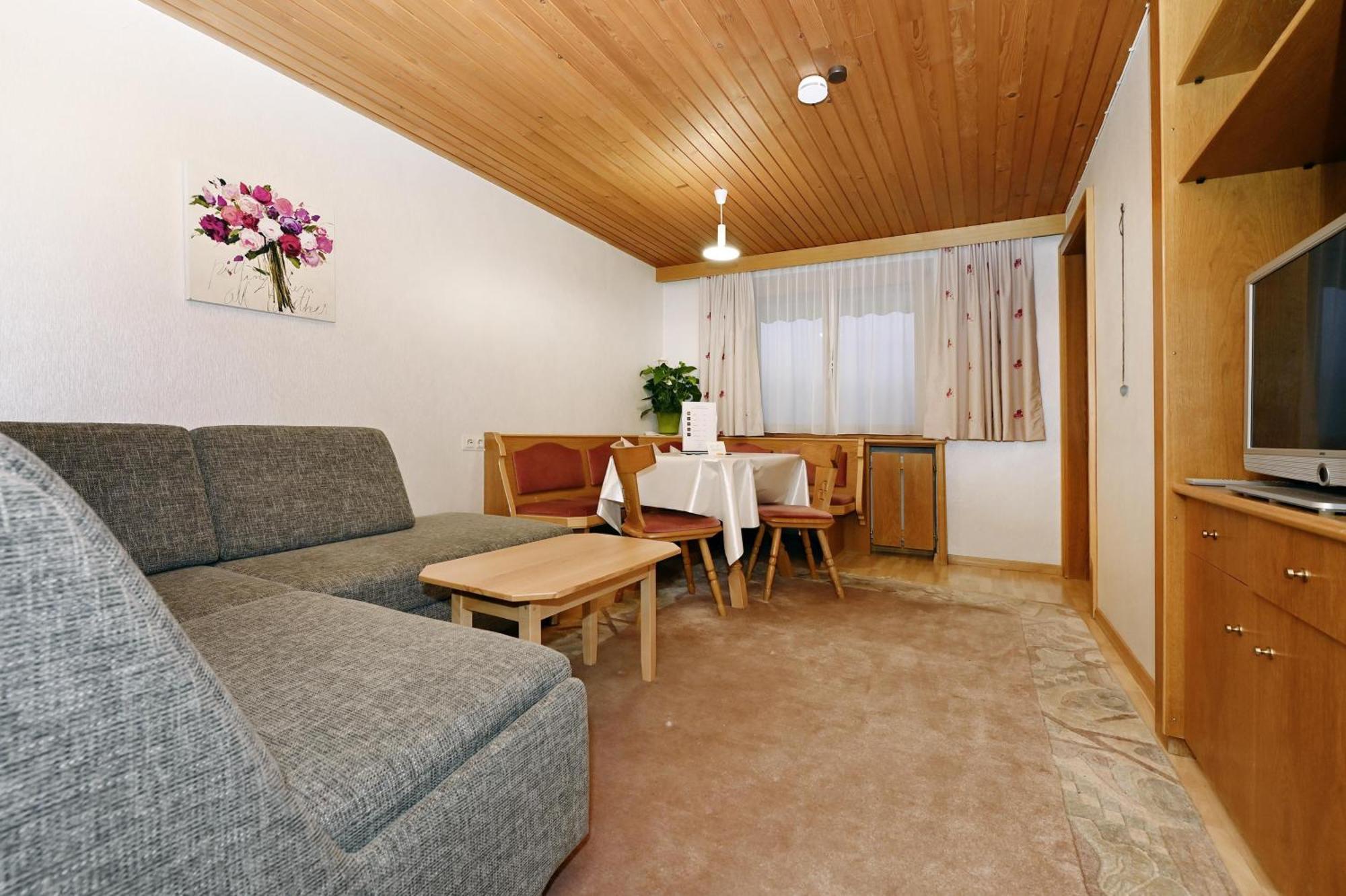 Gaestehaus Rundblick Schruns Ngoại thất bức ảnh